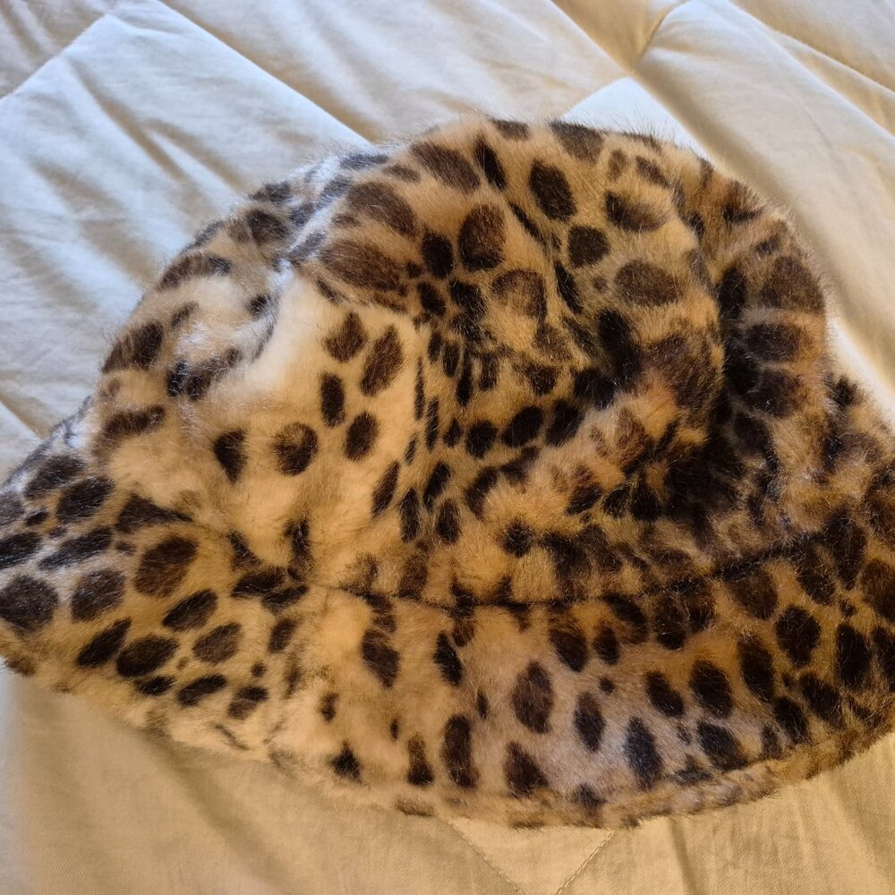 Vintage Leopard print Faux Fur Hat - Picture 7 of 9